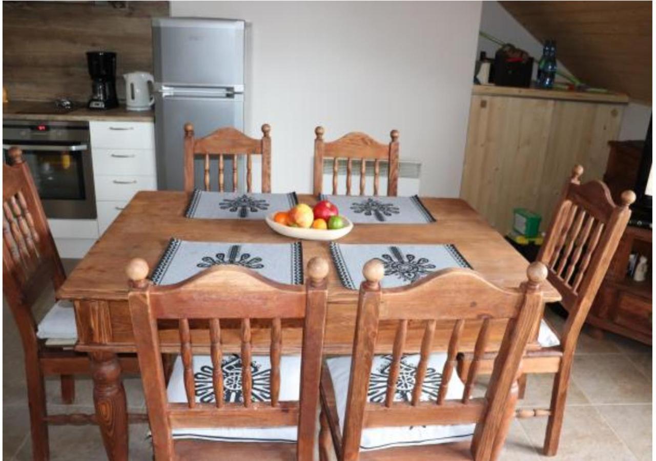 Apartament Z Basenem コシチェリスコ エクステリア 写真